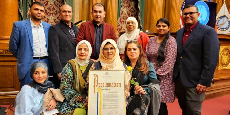 نیویارک :  پاکستانی نژاد امریکی رہنما بازہ روحی کے لیے "لائف ٹائم اچیومنٹ ایوارڈ”