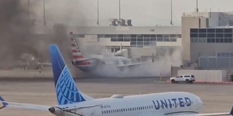 ڈینور ایئرپورٹ پر امریکی طیارے میں آگ بھڑک اٹھی