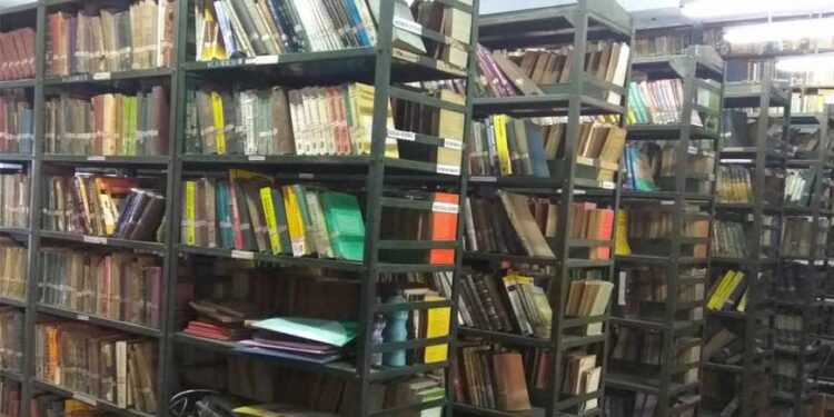 سندھ حکومت کا تمام نجی اسکولوں میں بک بینک قائم کرنے کا فیصلہ