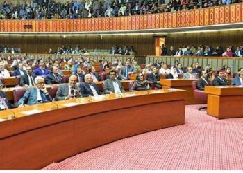 قومی سیاسی و عسکری قیادت کا دہشتگردوں کیساتھ آہنی ہاتھوں سے نمٹنے کا فیصلہ