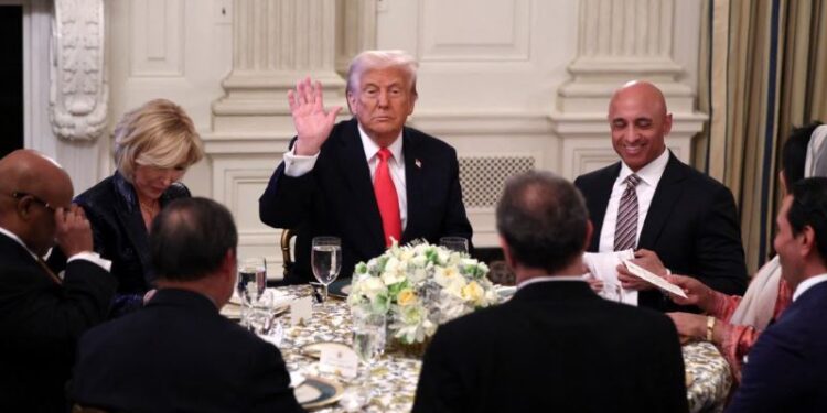 صدر ڈونلڈ ٹرمپ کا وائٹ ہاؤس میں رمضان افطار ڈنر