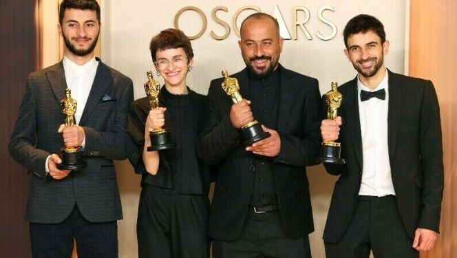 آسکر جیتنے والے فلسطینی ڈائریکٹر پر اسرائیلی آبادکاروں کا حملہ