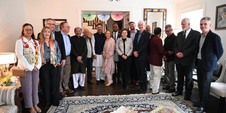 شگاگو میں پاکستانی قونصلیٹ میں عید ملن پارٹی