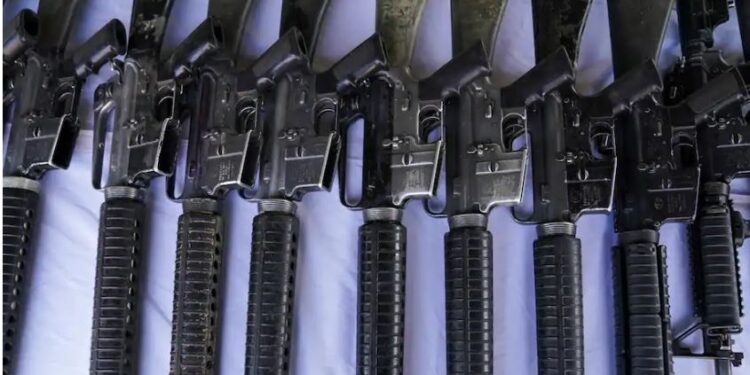 جعفر ایکسپریس حملے میں افغانستان کو دیا گیا امریکی اسلحہ استعمال ہوا، امریکی اخبار