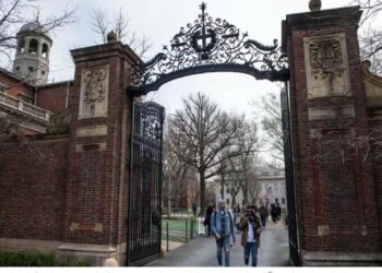 ہارورڈ یونیورسٹی کو دھمکی: ہوم لینڈ سیکیورٹی کی وزیر کا خط