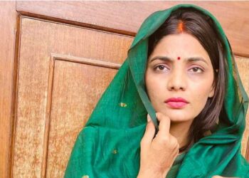 پہلگام واقعے پر مودی سرکار کا بھانڈا پھوڑنے والی گلوکارہ پر غداری کا مقدمہ