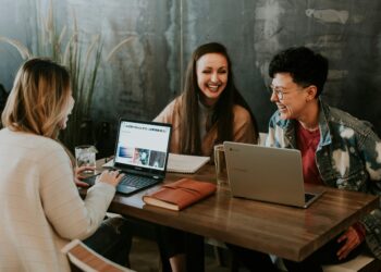 امریکا :  بین الاقوامی طالب علموں  کے اچانک ویزے منسوخ