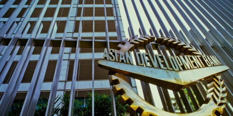 اے ڈی بی کی پاکستان کی رواں سال شرح نمو 2.5 فیصد رہنے کی پیش گوئی