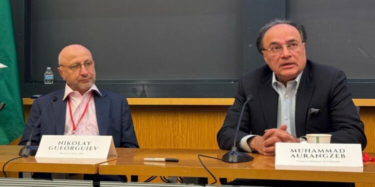 پاکستان کی ترقی کے لئے عالمی تعاون پر زور: ہارورڈ کانفرنس کا پیغام