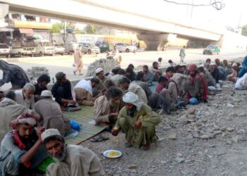 عوامی مقامات سے چاکنگ، پلوں کے نیچے قائم دسترخوان ہٹانے کا حکم