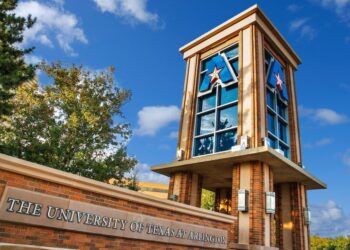 یونیورسٹی آف ٹیکساس آرلنگٹن کے 27 بین الاقوامی طلبہ کے ویزے منسوخ