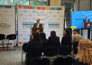 پاکستانی قونصل جنرل کا یو سی ایل اے میں نوجوان قیادت اور بین الاقوامی تعاون پر زور