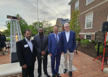 نو منتخب میئر گریگ ہارٹ کی حلف برداری کی تقریب ، قونصل جنرل طارق کریم کی شرکت