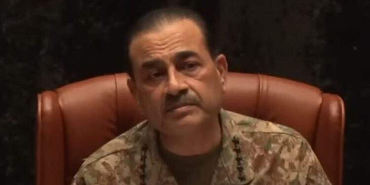 نوجوان افسران قوم کی خدمت کو اپنا نصب العین بنائیں