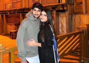 یوٹیوبر معاذ صفدر کو والد نے گھر سے الگ کردیا