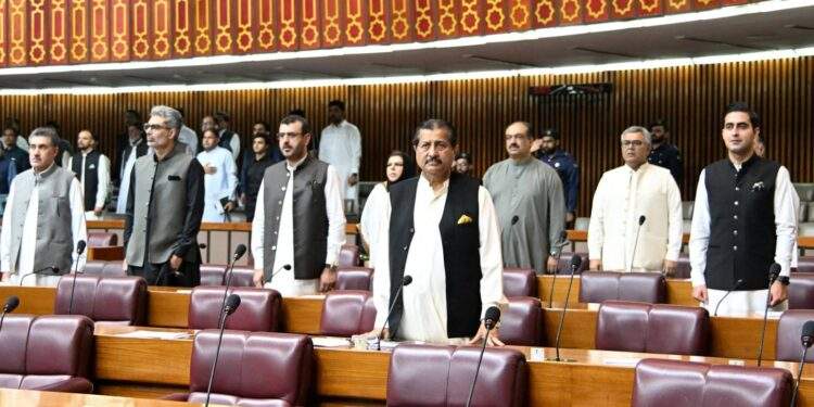 پارلیمنٹ کا دوٹوک مؤقف:  اسرائیلی حملے کے خلاف قومی اسمبلی اور سینیٹ میں مذمتی قراردادیں منظور