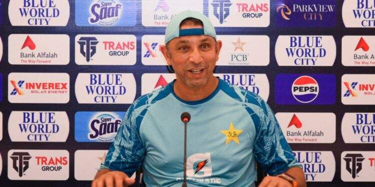 اظہر محمود پاکستان ٹیسٹ ٹیم کے قائم مقام ہیڈ کوچ مقرر