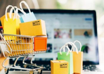 آن لائن اشیاء منگوانے پر اب کتنا ٹیکس دینا ہوگا؟