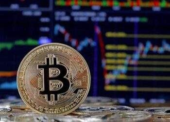 بِٹ کوائن کی شاندار پرواز، پہلی بار 1 لاکھ 21 ہزار ڈالر کی بلند ترین سطح پر