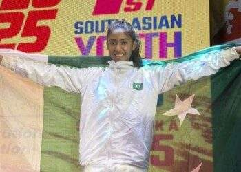 ایانا نوئل آرتھر  نے بین الاقوامی کراٹے چیمپئن شپ میں گولڈ میڈل جیت لیا