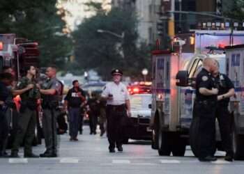 مین ہیٹن کی بلند عمارت میں مسلح حملہ، پولیس افسر سمیت 4 افراد ہلاک