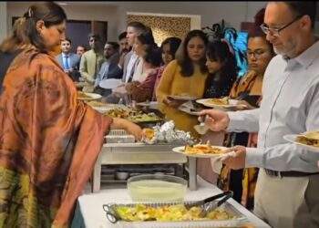 امریکہ میں پاکستانی آموں کی خوشبو سے مہکتی ہوئی شام