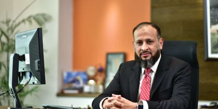 کے-الیکٹرک کے سی ای او مونس علوی کو برطرف کرنے کا حکم