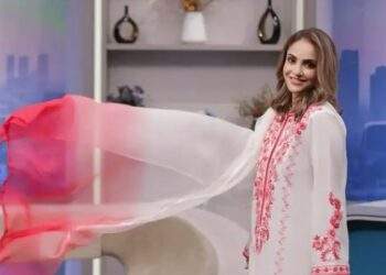 نادیہ خان کی ساتھی فنکاروں کو وارننگ