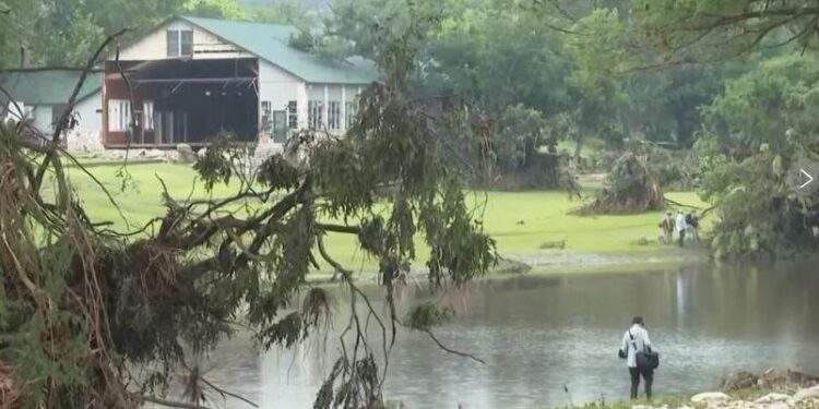 ٹیکساس میں ہولناک سیلاب: متعدد ہلاکتیں، صدر ٹرمپ کا دورہ متوقع،