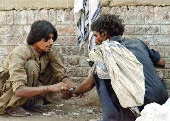 کراچی: عوامی مقامات پر قابض منشیات کے عادی افراد کے خلاف کریک ڈاؤن