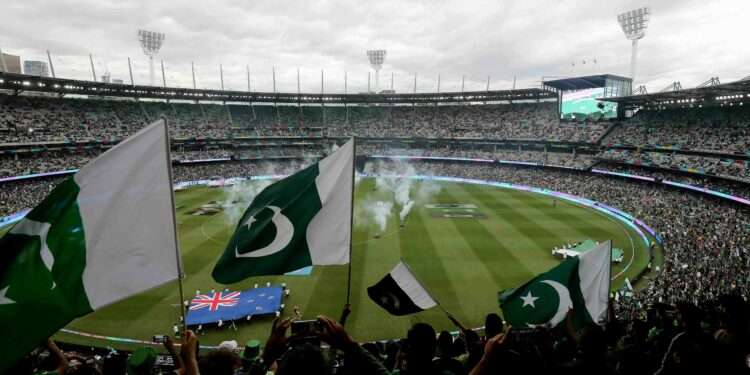 میلبرن اسٹارز کا پاکستانی شائقین کیلئے ’ہاؤس آف رؤف‘ اسٹینڈ بنانے کا اعلان