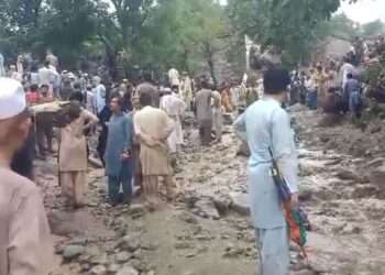خیبر پختونخوا کا غم میں ڈوبا آسمان ، بادل پھٹنے، سیلابی ریلوں اور زمین کھسکنے کے ہولناک مناظر
