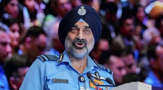 بھارتی ایئر چیف کا جنگ کے 3 ماہ بعد 6 پاکستانی طیارے مار گرانے کا مضحکہ خیز دعویٰ