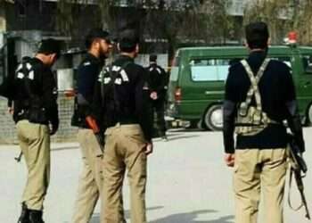 مالاکنڈ: رہنما جے یو آئی کے گھر پر فائرنگ، بیٹا، بیٹی جاں بحق, مفتی کفایت اور اہلیہ زخمی