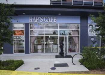 کپل شرما کے کینیڈا کیفے پر ایک ماہ میں دوسرا حملہ، بشنوئی گینگ کی کھلی دھمکی