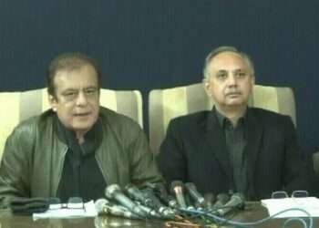 رانا ثنا کے گھر پر حملے کا کیس، عمر ایوب، شبلی فراز سمیت 59 ملزمان کو 10،10 سال قید کی سزا