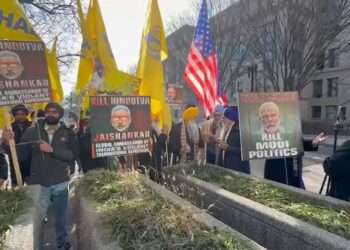 واشنگٹن : بھارتی سفارتخانے کے باہر خالصتان حامیوں کا بڑا احتجاج