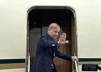 وزیراعظم شہباز شریف چین کے 6 روزہ اہم دورے پر روانہ