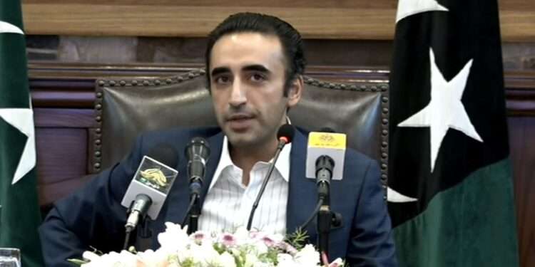 سیلاب متاثرین کی مدد کو سیاسی یا انا کا مسئلہ نہ بنایا جائے