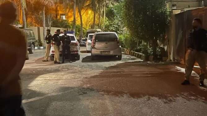 سی ویو پر گاڑی میں جوڑے کی موت دھواں بھرنے کے باعث دم گھٹنے سےہوئی