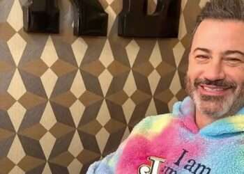 جمی کیمل اپنے شو کے ساتھ ٹی وی پر واپس