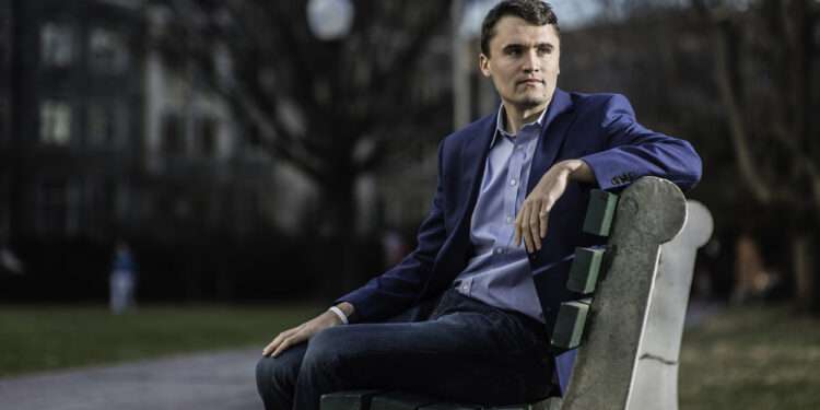 امریکی قدامت پسند رہنما چارلی کرک بھرے مجمعے میں قتل