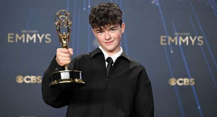 ’ایڈولسنس‘ کے نوجوان اداکار اوون کوپر نے ایمی جیت کر تاریخ رقم کر دی