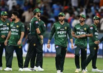 قومی کھلاڑیوں کا عزم: کرکٹ ہمیشہ باوقار انداز میں کھیلیں گے