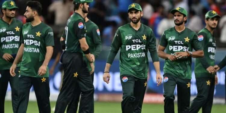 قومی کھلاڑیوں کا عزم: کرکٹ ہمیشہ باوقار انداز میں کھیلیں گے