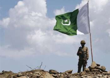 سروسز چیفس کا یوم دفاع پر شہدا اور ان کے خاندانوں کو خراج عقیدت