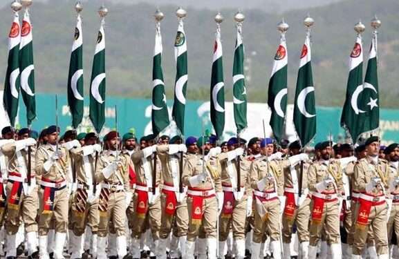 سروسز چیفس کا یوم دفاع پر شہدا اور ان کے خاندانوں کو خراج عقیدت