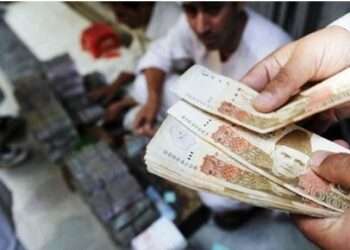 سوشل میڈیا پر دولت کی نمائش کرنے والے امیر افراد اب ایف بی آر کی نظروں میں