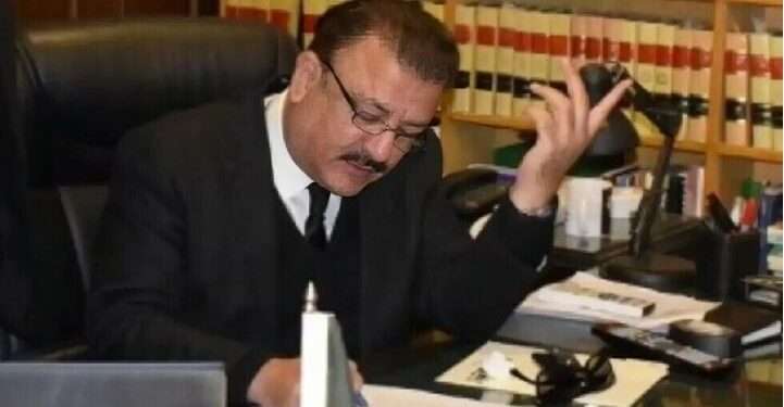 جامعہ کراچی نے جسٹس طارق محمود کی ایل ایل بی کی سند منسوخی کا نوٹیفکیشن جاری کردیا