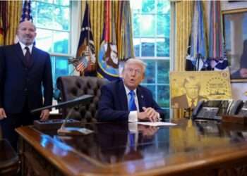 ڈونلڈ ٹرمپ کا نیا اقدام: ایچ ون بی ویزے پر ایک لاکھ ڈالر فیس